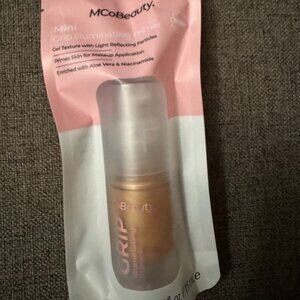MCoBeauty Mini Grip Illuminating Primer | New